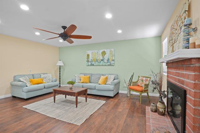 9155 57 Gold Coast Dr, San Diego CA: https://media.crmls.org/mediaz/f52d42d9-2d95-4de6-a166-f9c7e9eb65e5.jpg