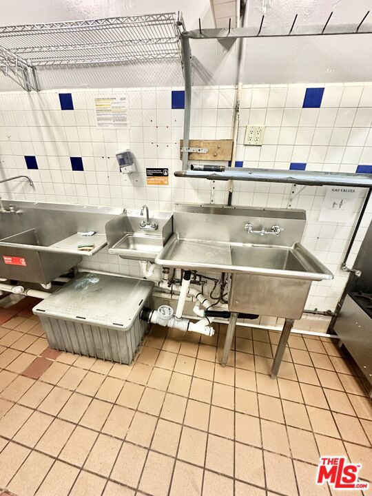  Commercial for Sale in Palmdale, California