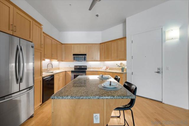3211 5Th Ave, San Diego CA: https://media.crmls.org/mediaz/f52e018a-dd90-4743-b6a7-cbb3c4804220.jpg