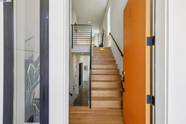 730 HENRY STREET, Oakland CA: https://media.crmls.org/mediaz/f52e1ad5-1adb-475f-af38-a4a7bfa891a5.jpg