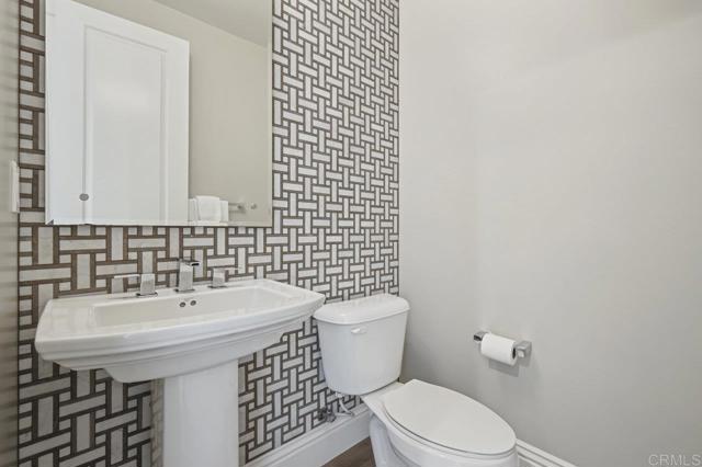 Detail Gallery Image 17 of 47 For 15988 Sarah Ridge Ct, San Diego,  CA 92127 - 6 Beds | 5/1 Baths