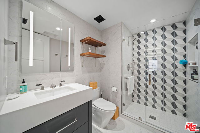 849 S Broadway, Los Angeles CA: https://media.crmls.org/mediaz/f5306179-fcff-4a25-a30b-49d6b9f11b54.jpg