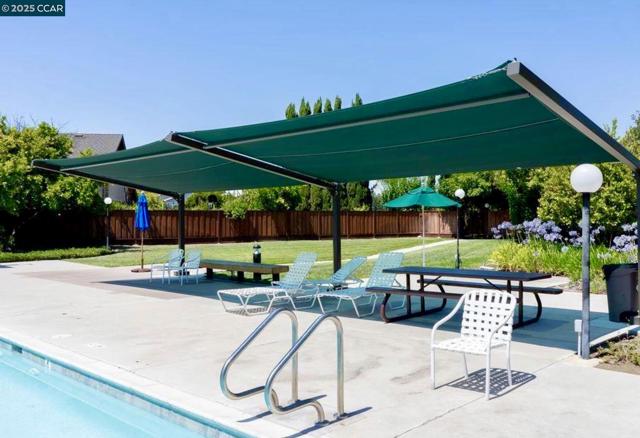 2342 Brantford Court, Walnut Creek CA: https://media.crmls.org/mediaz/f5306c43-c822-4973-bba7-a9eb9569c69d.jpg