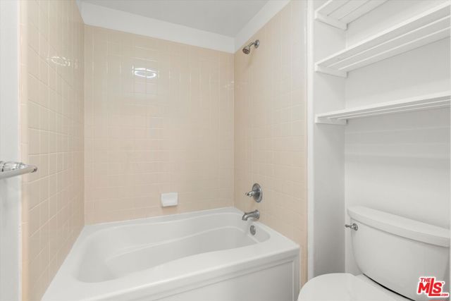 13044 Pacific, Playa Vista CA: https://media.crmls.org/mediaz/f530abbb-a55c-4f8f-b574-b170440e6a0b.jpg