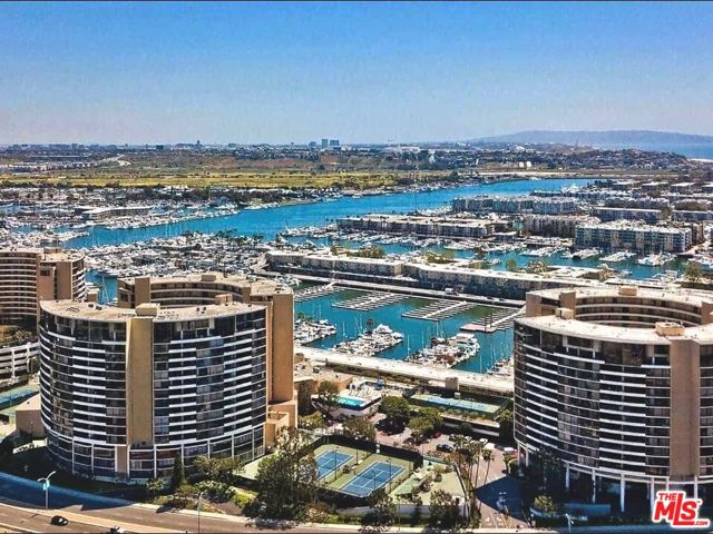 4265 Marina City Dr, Marina del Rey CA: https://media.crmls.org/mediaz/f532d9a8-99d4-457c-a486-5372415635fd.jpg