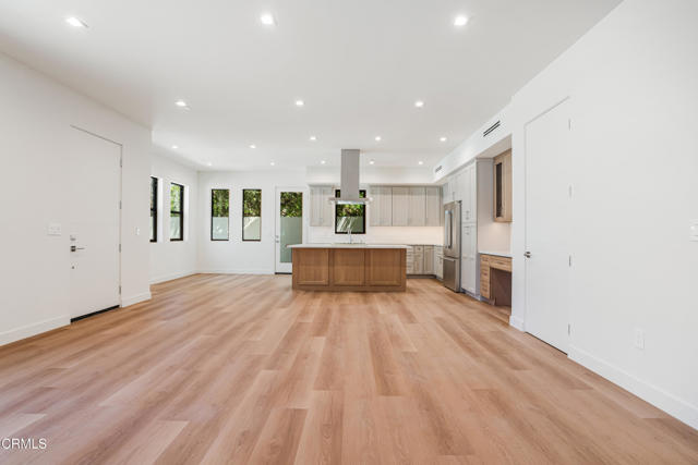 Detail Gallery Image 46 of 68 For 2821 Los Robles Rd, Thousand Oaks,  CA 91362 - 3 Beds | 2/1 Baths