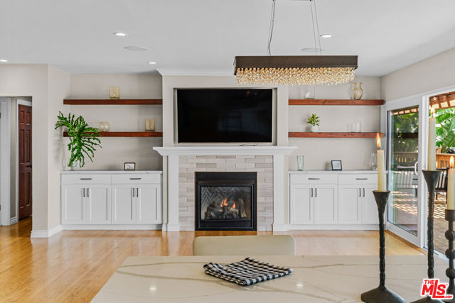 4113 Don Diablo Drive, Los Angeles CA: https://media.crmls.org/mediaz/f534a9f9-799c-44a9-8d3a-3e2a538af087.jpg