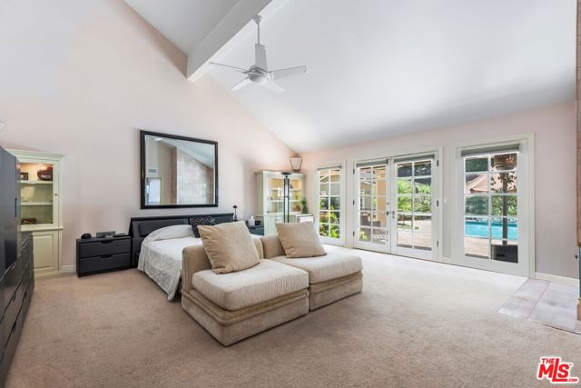 17040 Rancho Street, Encino CA: https://media.crmls.org/mediaz/f5351e2b-8deb-4ec7-8fe0-1eb70d52d8a6.jpg