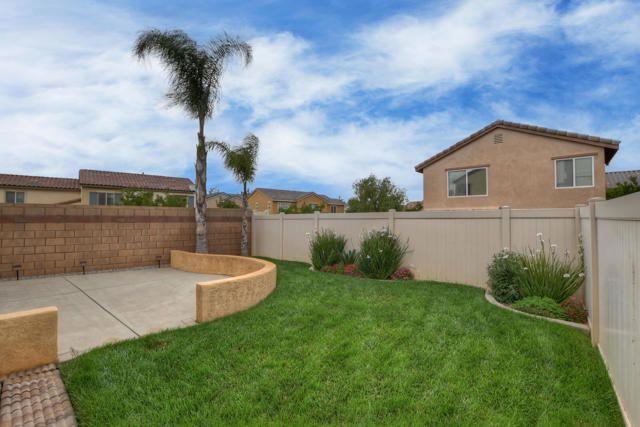 1431 Allium Court, Beaumont CA: https://media.crmls.org/mediaz/f5355405-ae3d-4b08-806b-f3a55c7015df.jpg