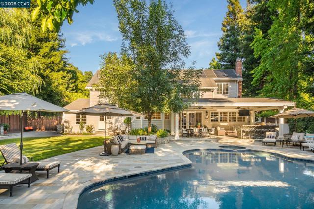 222 Still Creek Rd, Danville CA: https://media.crmls.org/mediaz/f535629b-d454-4262-8550-040d22e2407e.jpg