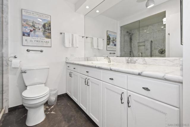 Image 14 of 27 For 1770 Avenida Del Mundo  Unit #1007