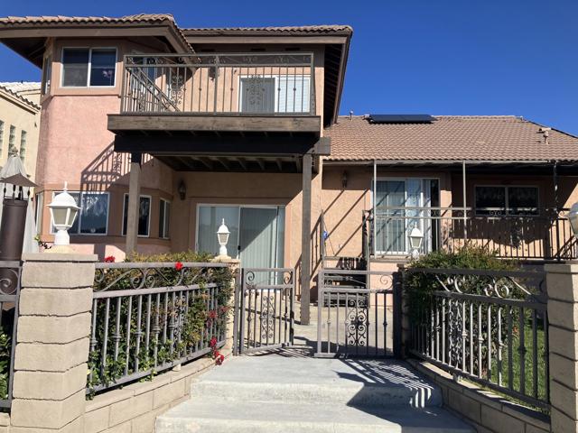 18125 Harbor Drive Drive, Victorville CA: https://media.crmls.org/mediaz/f535c2fc-ba34-4c68-b7cd-7374c44ac008.jpg