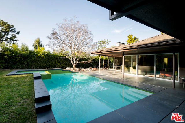 9410 Eden Drive photo 2