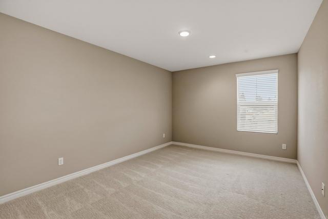 Detail Gallery Image 16 of 35 For 27933 Autumn Ct, Valley Center,  CA 92082 - 4 Beds | 3 Baths