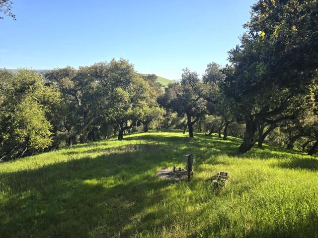 16 SLEEPY HOLLOW DRIVE, Carmel Valley CA: https://media.crmls.org/mediaz/f5364dd6-79c9-42c9-81c4-dcce3a1ba648.jpg