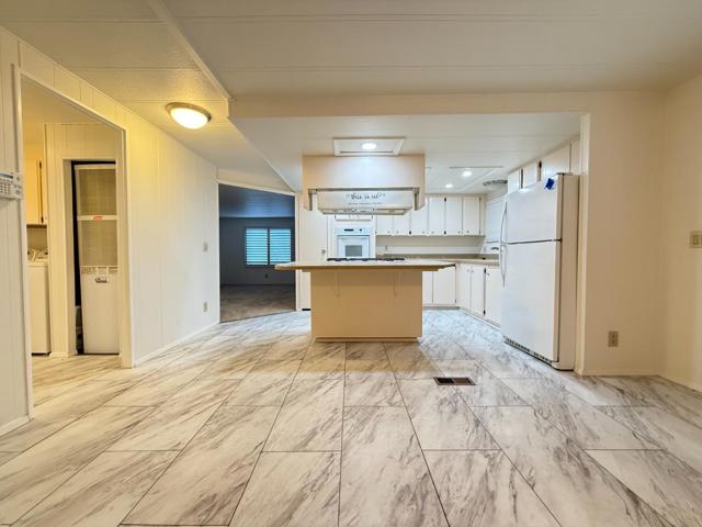 224 Queens Way, Pittsburg CA: https://media.crmls.org/mediaz/f5369889-3c06-4b4b-9f05-8b29b6bf0339.jpg