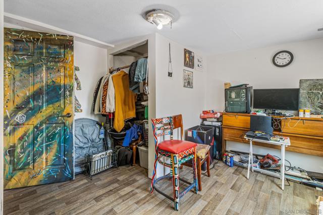 875 Boundary St, San Diego CA: https://media.crmls.org/mediaz/f536b35c-4ade-4257-a86b-83ee20f79e84.jpg