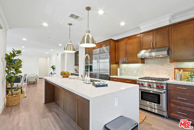 FROM KITCHEN TO MAIN LIVING