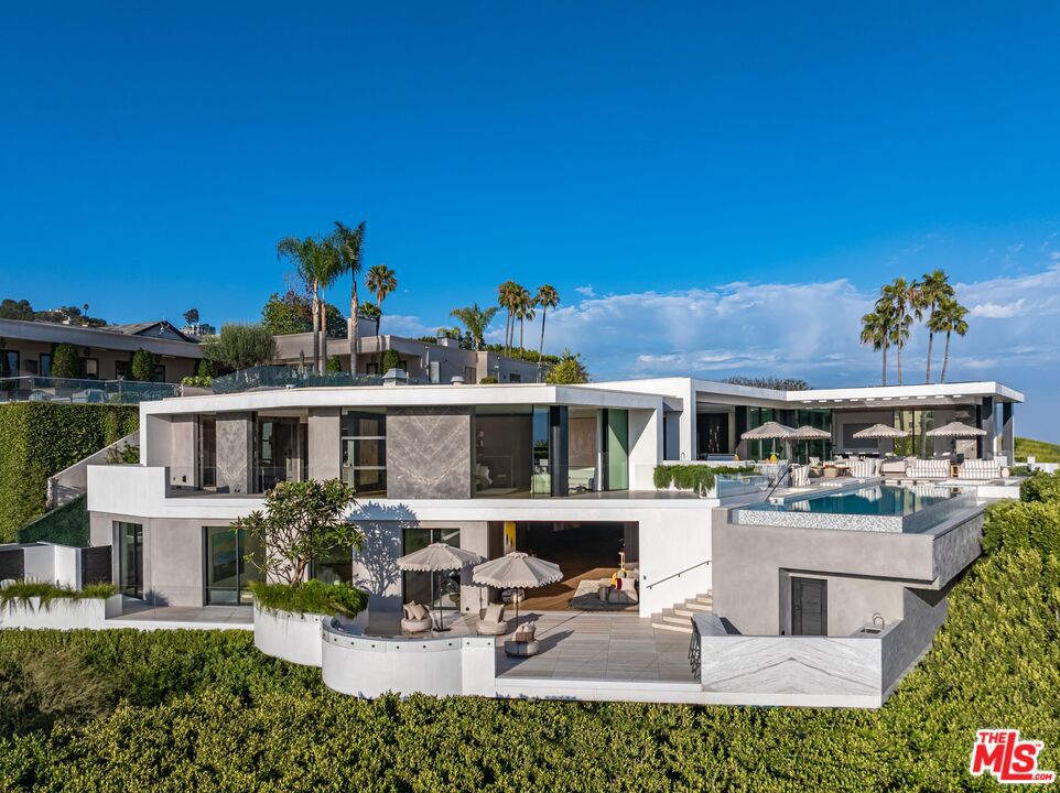 9259 Robin Drive
