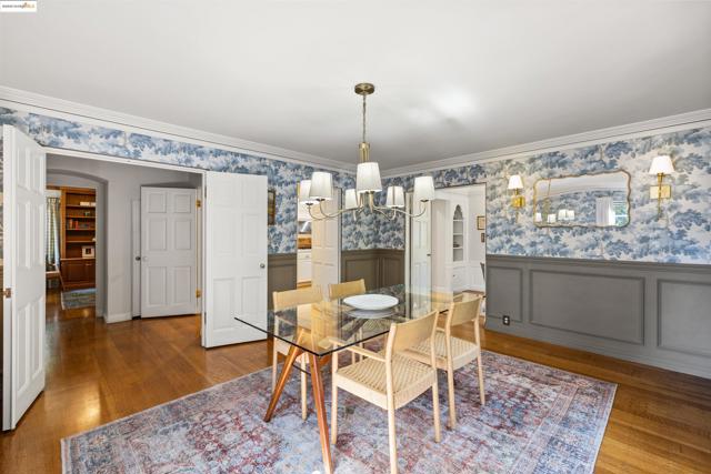 5701 La Salle Ave, Oakland CA: https://media.crmls.org/mediaz/f537b1c5-c293-4ffc-a2d8-68d3790663f4.jpg