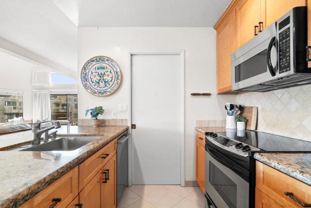 101 Shell Drive, Watsonville CA: https://media.crmls.org/mediaz/f538f26c-cb29-483e-9286-96d54a827c1d.jpg