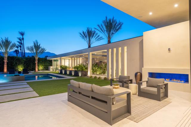 7 Makena Lane, Rancho Mirage CA: https://media.crmls.org/mediaz/f53b5430-cc98-4f32-a3db-ca76ca36d62b.jpg