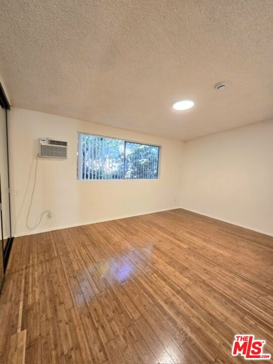 MLS #26856983 image #29