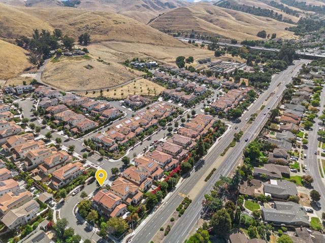 42059 Vinha Way, Fremont CA: https://media.crmls.org/mediaz/f53ce9b8-8196-4252-9d18-131e1b45170a.jpg