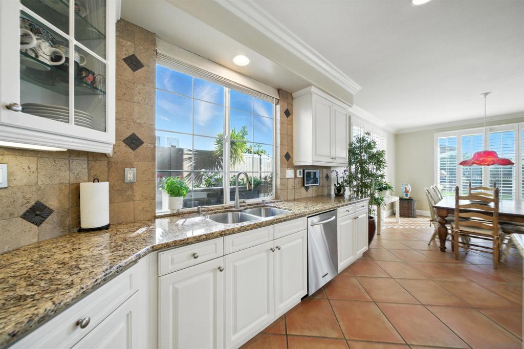 MLS #250031505SD img 24