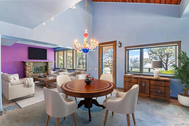 3811 Via Del Mar, San Diego CA: https://media.crmls.org/mediaz/f53e8d0c-019a-4f80-8336-5477a137d721.jpg