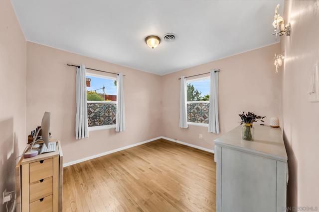 7200 Colony Rd, La Mesa CA: https://media.crmls.org/mediaz/f53ef391-a351-45d4-bd0e-aa88b65185c3.jpg