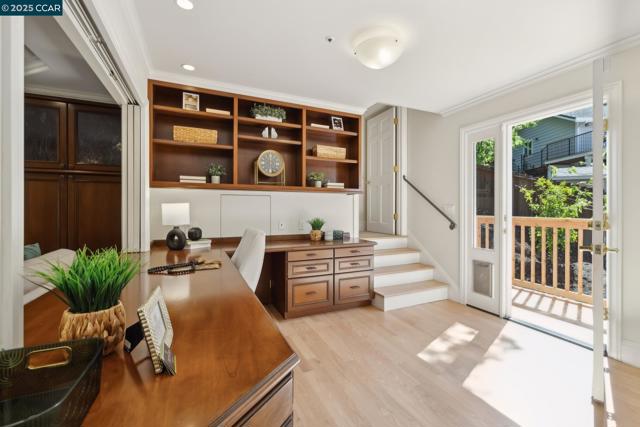 135 Dean Rd, Alamo CA: https://media.crmls.org/mediaz/f53f23d5-86ef-4ed4-aa6c-4d68a34747ff.jpg
