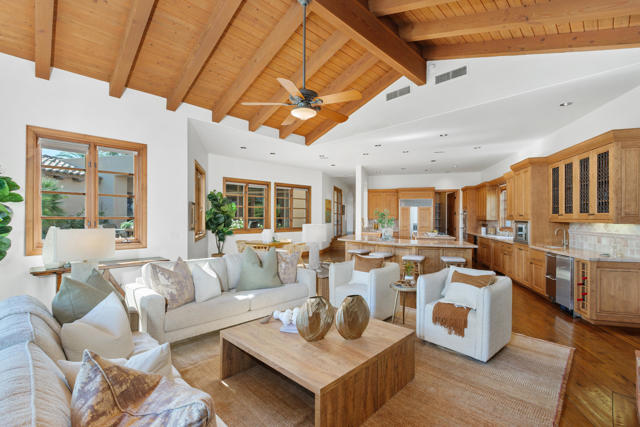 49260 Jfk Trail, Palm Desert CA: https://media.crmls.org/mediaz/f53f3218-575d-4ada-8155-cc4ce1df7e1a.jpg