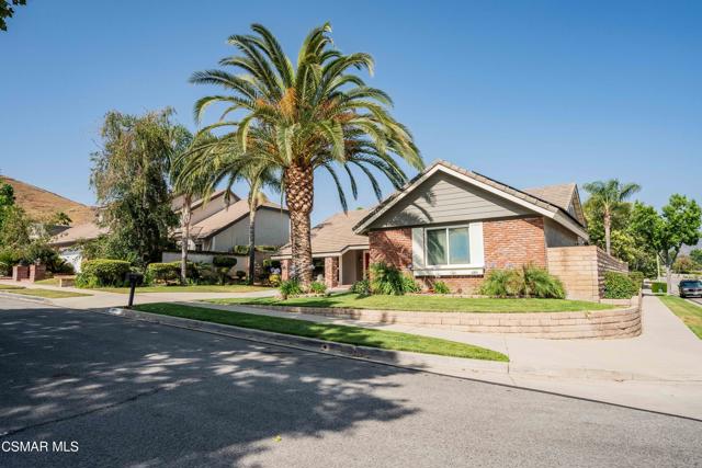 3578 Claridge Court, Simi Valley CA: https://media.crmls.org/mediaz/f53f5053-4596-4851-ba53-533123a43244.jpg