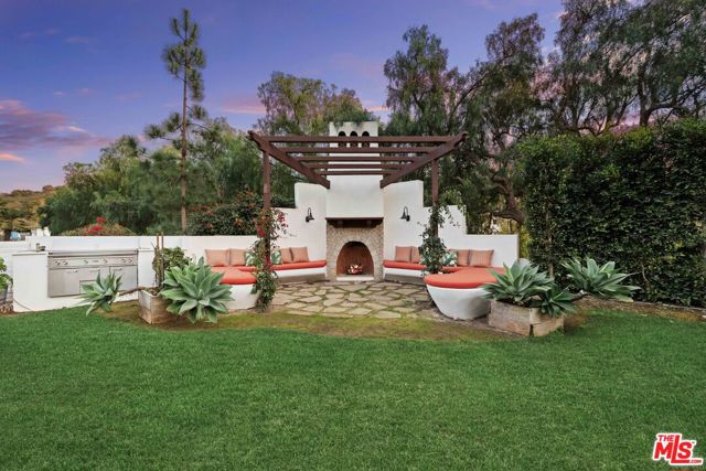 2347 E Valley Road, Santa Barbara CA: https://media.crmls.org/mediaz/f53fac77-725d-4c84-a029-bd47b8adf7bc.jpg