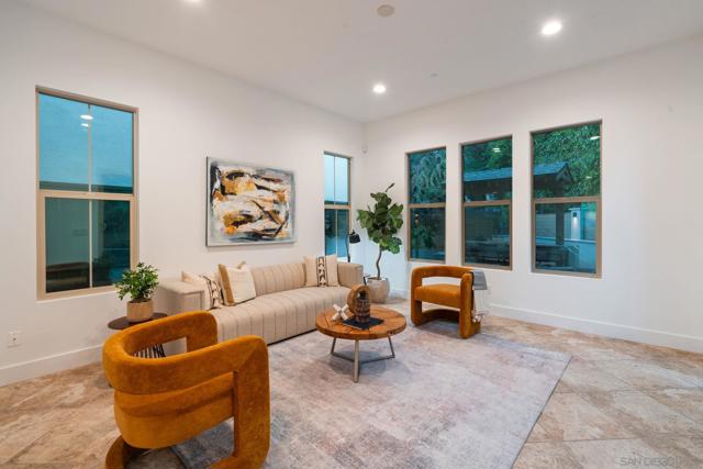 Image 19 of 45 For 674 Caylpso Pl