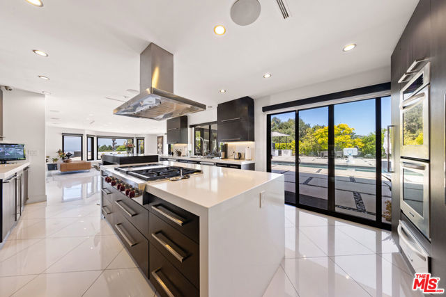 3144 Corda Drive, Los Angeles CA: https://media.crmls.org/mediaz/f540e00e-200c-4016-b579-942d324507ae.jpg