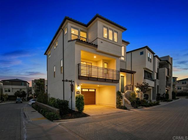 Amazing corner lot providing pricacy.