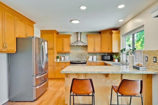 620 Willowgate Street, Mountain View CA: https://media.crmls.org/mediaz/f5419baf-aa1b-42b6-a383-37048b201546.jpg