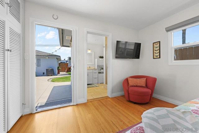 1855 Capistrano St, San Diego CA: https://media.crmls.org/mediaz/f5431342-8e0c-4f84-9eaf-13f02b64042b.jpg