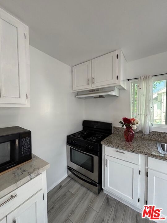 3673 3rd Avenue, Los Angeles CA: https://media.crmls.org/mediaz/f543a402-0531-4de7-a120-4ed46e94007a.jpg