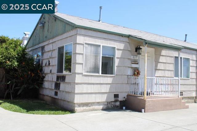 835 33Rd St, Richmond CA: https://media.crmls.org/mediaz/f543fe62-112d-42df-90ba-ed717be30704.jpg