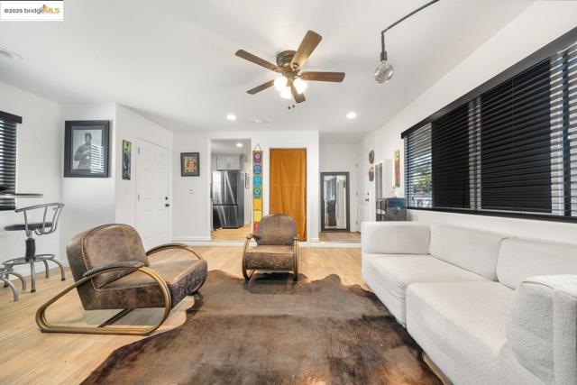 96 Highway Avenue, Bay Point CA: https://media.crmls.org/mediaz/f544a75e-392a-4f43-8599-be7fccb6b436.jpg