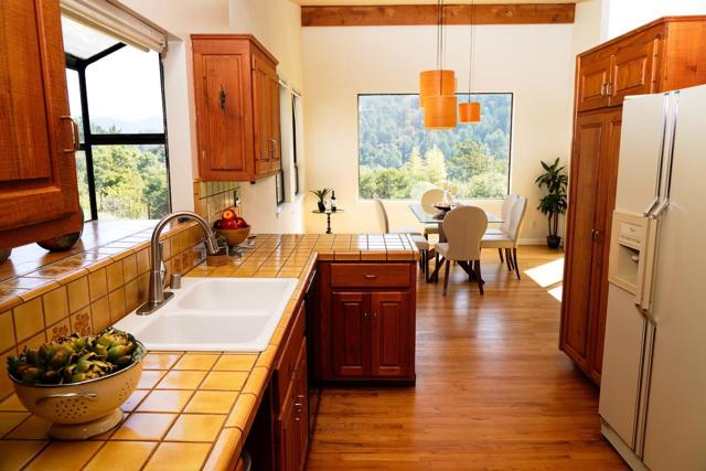 2661 Old San Jose Road, Soquel CA: https://media.crmls.org/mediaz/f545f5d9-92b2-4b8e-9be0-024d7f8d0efd.jpg