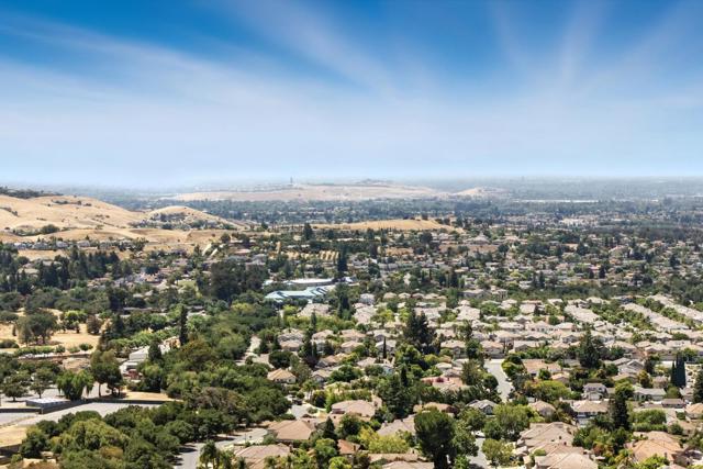 3297 Pomerado Drive, San Jose CA: https://media.crmls.org/mediaz/f54689cd-9de4-40c7-9395-89fd5fb06bc2.jpg