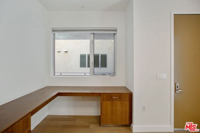 6001 Carlton Way, Los Angeles CA: https://media.crmls.org/mediaz/f54752a6-5dce-4427-9bd7-363241f74a85.jpg