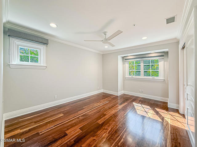 581 Lakeview Canyon Road, Westlake Village CA: https://media.crmls.org/mediaz/f5477582-bdd7-41b2-ae02-0241c0b78d79.jpg