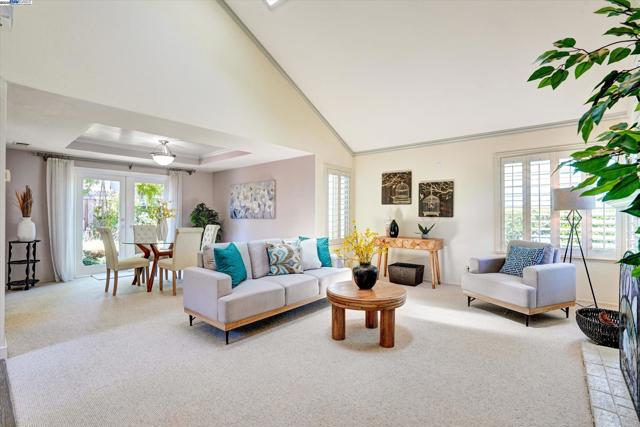 37 Clipper Drive, Alameda CA: https://media.crmls.org/mediaz/f5481cd2-df35-4248-9ed1-405d4c000e3b.jpg