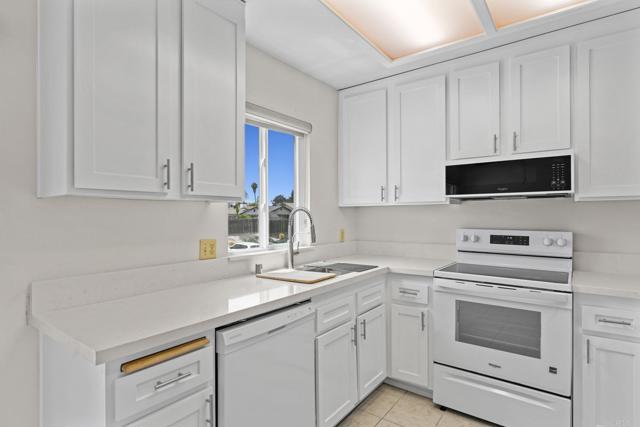 Detail Gallery Image 18 of 27 For 230 Candice Pl, Vista,  CA 92083 - 1 Beds | 1 Baths