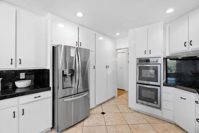 201 Yerba Buena Avenue, Los Altos CA: https://media.crmls.org/mediaz/f5487c2f-93bb-42b1-986a-ad49adc5492b.jpg